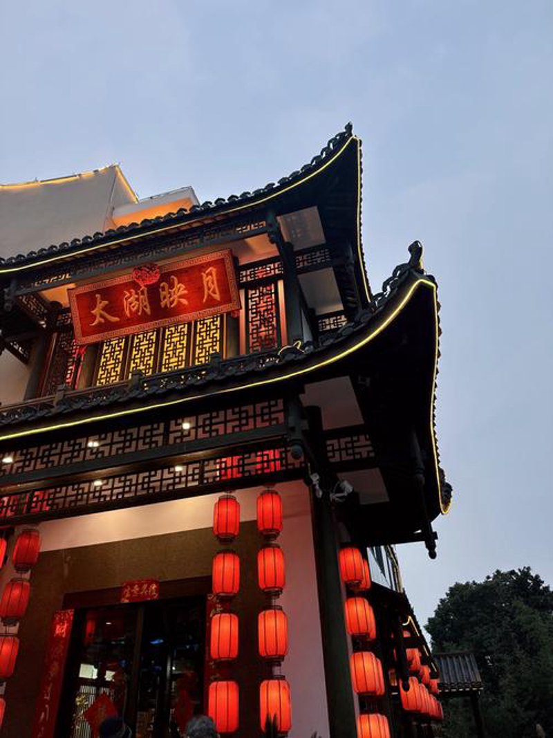 探寻美食之旅：君味辞饭店的独特魅力